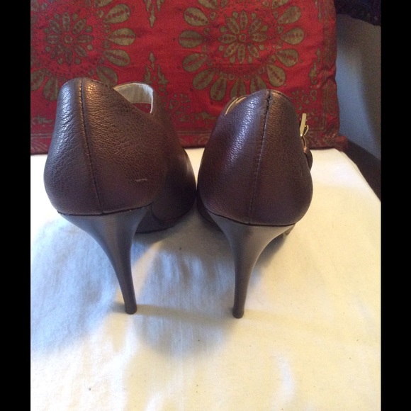 Michael kors heels $SALE$🎈 - Picture 3 of 4