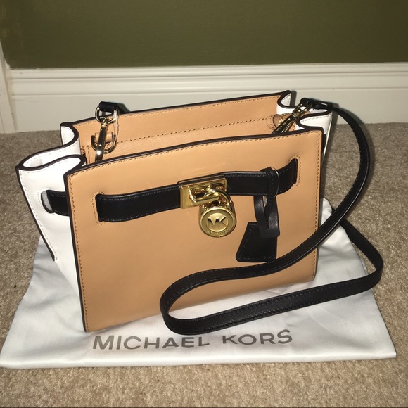MICHEAL KORS CROSSBODY BAG