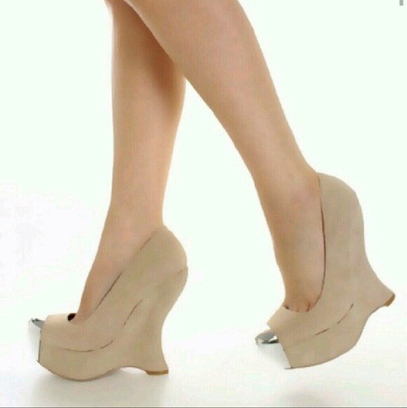 NIB Qupid Tart heels - Picture 4 of 4