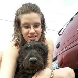 Meet your Posher, Crystal