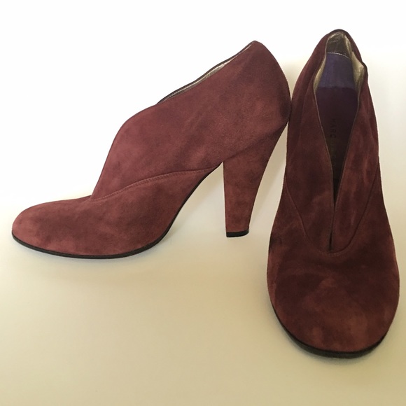 Marc Jacobs suede heels / booties