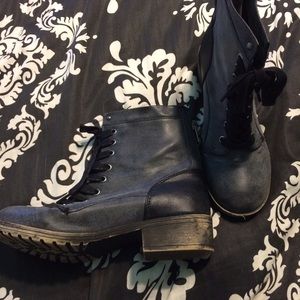 Black/Grey Madden Girl combat boots!