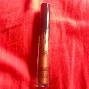 Kylie Jenner metal matte in Reign