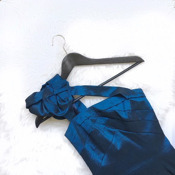 Jessica McClintock Dresses & Skirts - Asymmetrical Jessica McClintock body con dress