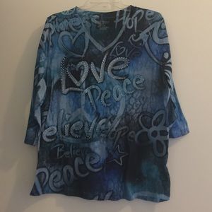 Cute top with words and rhinestones 18/20
