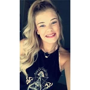 Meet your Posher, Alexis