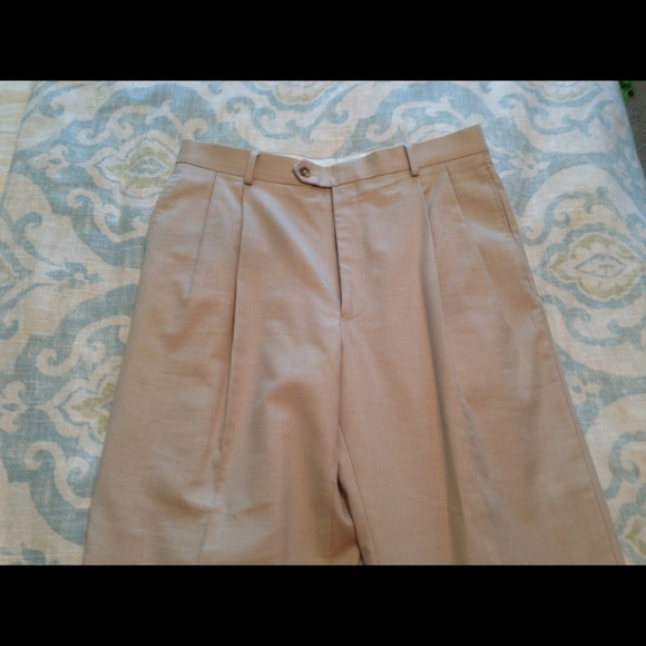 Men's Joseph A Banks Tan Suit 40L - Picture 2 of 4