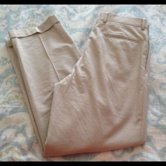 Men's Joseph A Banks Tan Suit 40L - Picture 3 of 4