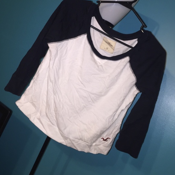 Hollister baseball T