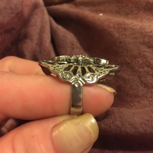 Size 7 silver and CZ ring - Picture 2 of 3