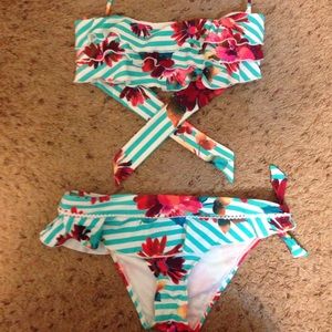 👙 Beautiful Raisins Bikini