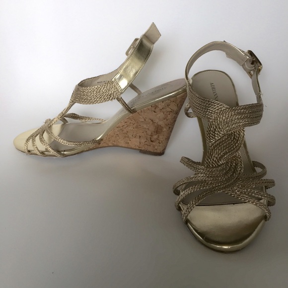 Adrianna Papell wedge sandals size 8.5