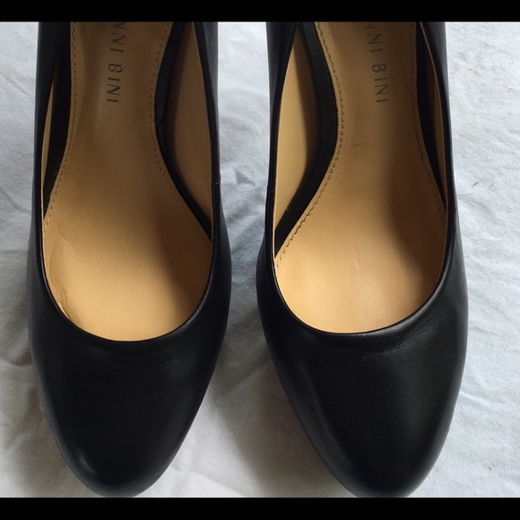 New, Never Worn, Excellent Condition! - Picture 3 of 4