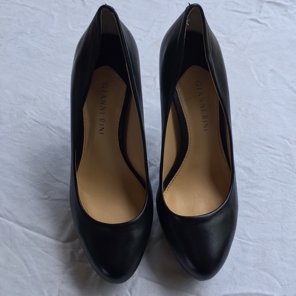 New, Never Worn, Excellent Condition! - Picture 4 of 4