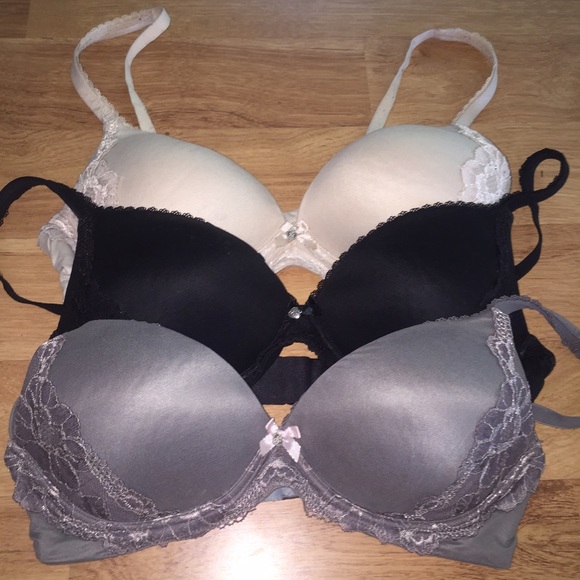 Bundle of three Victoria's Secret No-Wire Bras