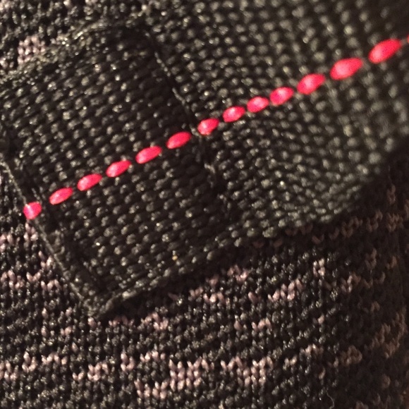Yeezy Boost 350 Pirate Black - Picture 2 of 3