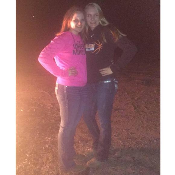 Meet your Posher, Kendi - Picture 1 of 1