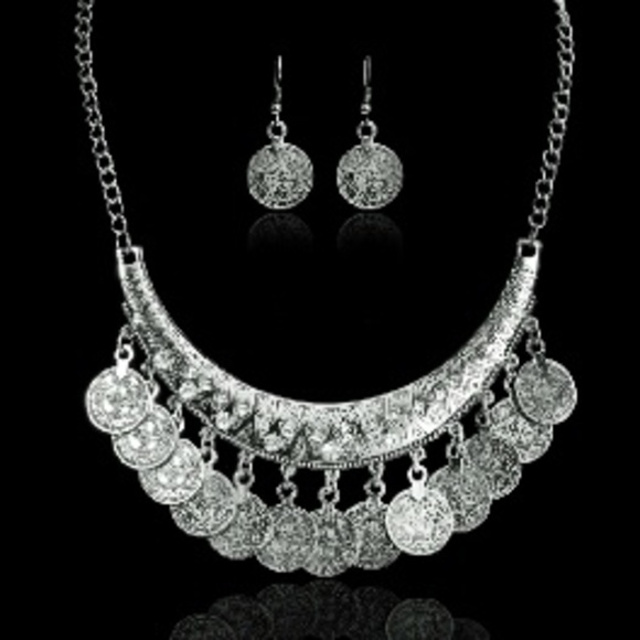 Jewelry - Fashion Boho Ethnic Vintage Carved Flower Coin Tas