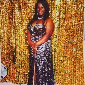 Meet your Posher, Claudia