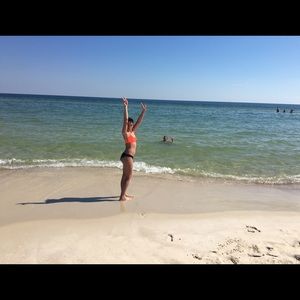 Meet your Posher, Ava