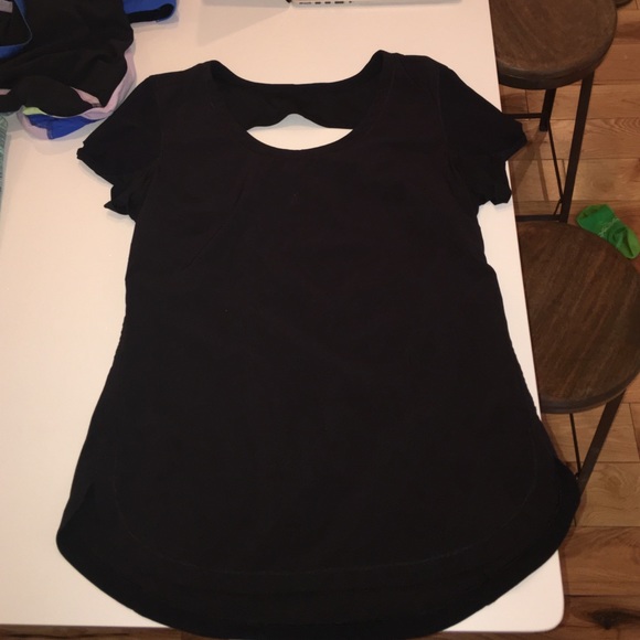 Lululemon black top