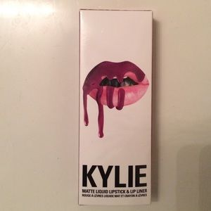 Kylie Lip Kit - Posie K