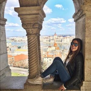 Meet your Posher, Anna