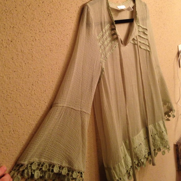 spring green Boho top - Picture 2 of 4