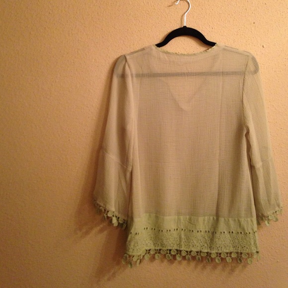 spring green Boho top - Picture 3 of 4