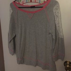 Shirt with lace arms