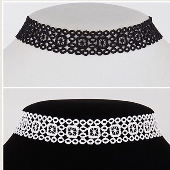 NWT || Black Crochet Thick Lace Choker Necklace - Picture 3 of 4