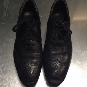 Men's Louis Vuitton leather shoes
