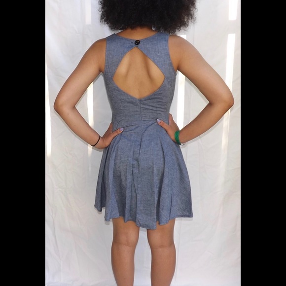 Cute short dress - Picture 2 of 4