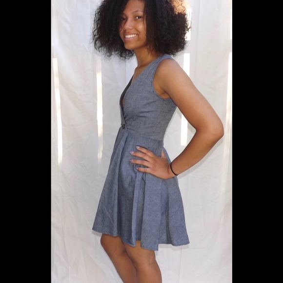 Cute short dress - Picture 3 of 4