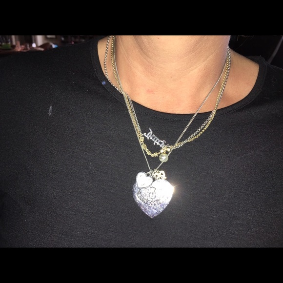Juicy cloture necklace