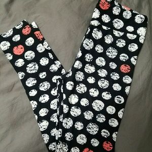 Lularoe one size leggings.