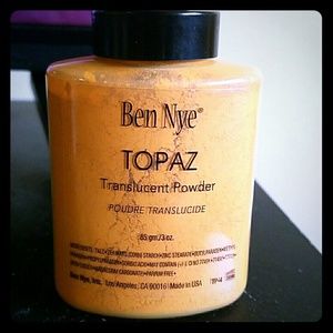 Ben Nye topaz translucent powder