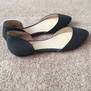 Capelli cut-out black flats