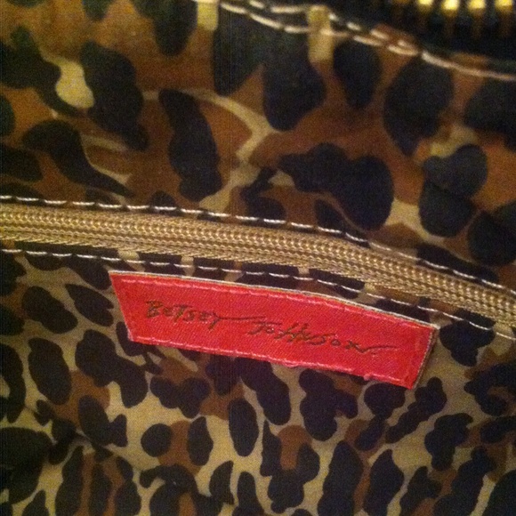 Betsey Johnson Black Leather Zipper Purse - Picture 3 of 6