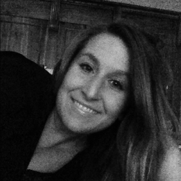 Meet your Posher, Jaclyn - Picture 1 of 3