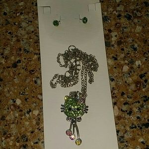 HELLO KITTY NECKLACE & EARRINGS BUNDLE SET