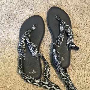 Sanuk sandals