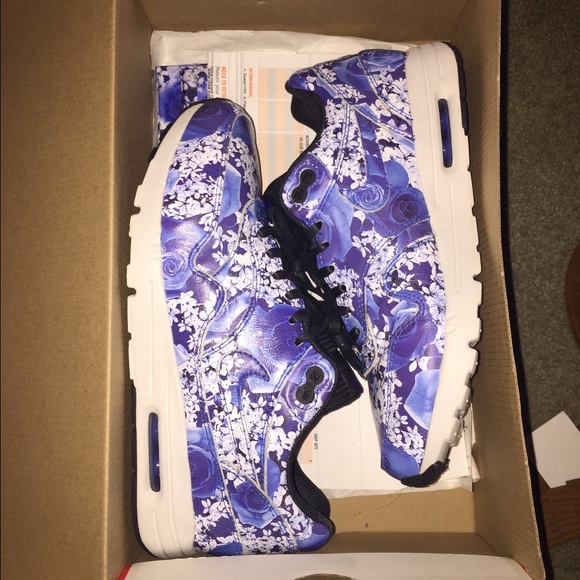 ウィメンズ ナイキ エア マックス 1 ウルトラ モアレ  Womens Air Max One \