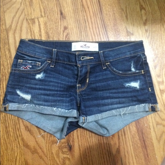 hollister Jean shorts!
