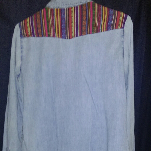 Forever 21 snap down shirt - Picture 3 of 4