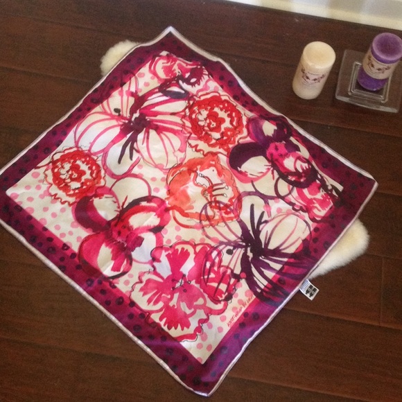 ❌ SOLD!!!! FREE Lush knot wrap