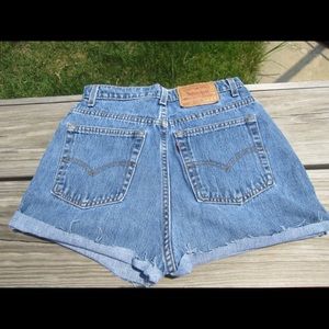 vintage LEVI shorts