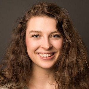 Meet your Posher, Hayley