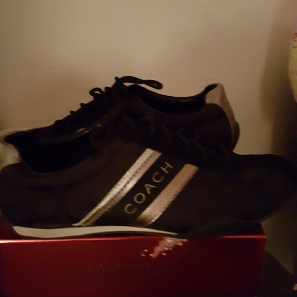 Coach tennis shoe