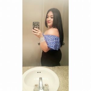 Meet your Posher, Stefany